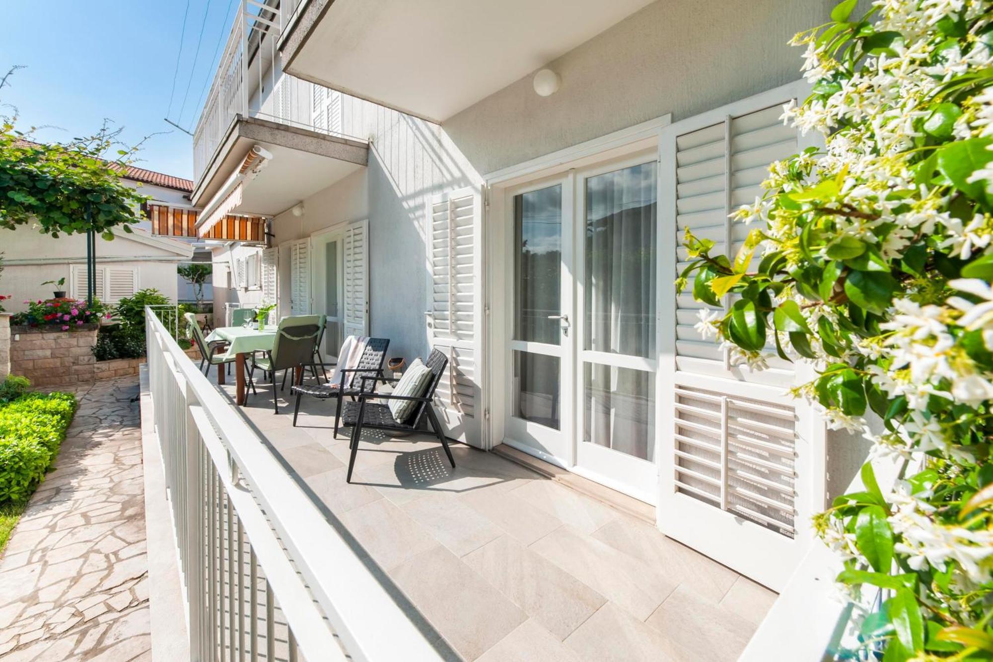 Apartments Magnolia Rovinj Exteriör bild